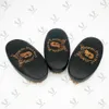 MOQ 50 PCS LOGOTIPO personalizado Cepillo de barba negra para bigote Barba Mango de madera con cerdas de jabalí Bigotes Cepillos para el vello facial Hombres Kits de aseo