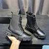 Классический кожаный дизайнер с толстыми пустынями Martin Boots Белый пчел Star Trail Trail Lace-Up Winter Ladies High Heel Обувь для обуви