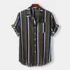 Sommar Mens Stripe Shirt Casual Short Sleeve Hawaiian Shirts Loose Strip Print Cool Tunna Men Klänning Man Kläder Camisa Mäns