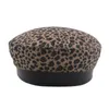 Vintage Woolen Leopard Print Casual Hat Män Buckle Flat Top Octagonal Cap Female Fashion Accessories Militära breda hattar