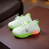 Storlek 21-30 Barnens LED-skor Pojkar Flickor Ljusade Sneakers Glödande För Barnbarn med Lysande Sole 220115