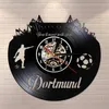 Dortmund City Skyline Horline Horloge murale Allemand States Football Fans Stadium Fans Célexebration Art mural Vinyle Enregistrer Horloge murale Y200109