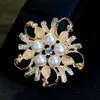Flower Buquet Pearl Brooch Pin Diamentowe broszki imprezowe garnitur biznesowy Dress Top Corsage dla mężczyzn Kobiety Wedding Biżuter