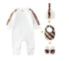 Gute Qualität 2022 Baby Baumwolle Langarm Strampler Neugeborenen Plaid Overalls + Hüte + Lätzchen + Schuhe 4 Stück Set frühling Herbst Infant Onesies Kleinkind Kleidung