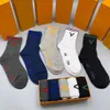 Milieu ZRW9 coton une boîte de tube 5 paires de chaussettes en coton peigné tube moyen chaussettes professionnelles 90% coton Antibactérien absorbant la sueur et déodorant