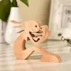 Oggetti decorativi Figurine Adornos De Madera Ornamenti da tavola Coppia di legno Mini versione Statua Decorazione domestica Witness You And Me Love Fam