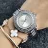 Märke Quartz Armbandsur för Kvinnor Lady Girl Full Crystal Big Letters Style Metal Steel Band Watch M50