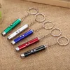 Mini Creative Cat Red Laser Pen Sleutelhanger Grappige LED Licht Pet Speelgoed Keychain Pointer Pennen Sleutelhanger voor Katten Training Speel Speelgoed