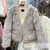 Ny design Kvinnor Fashion Cotton vadderad foder V-ringning pärlor riktig kanin päls korta kappa parkor