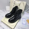 2021 Zware platform laarzen lederen lace-up combat dikke zolen woestijn ketting gesp low-hak boot enkel luxe designer merk damesschoenen EU35