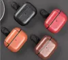 Capa de fone de ouvido de couro PU clássico para AirPod Pro2 Pro Bluetooth Telefone de ouvido Plástico rígido Capa à prova de choque Airpods 1 2 gen com corrente de mosquetão de gancho