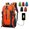 Torba na świeżym powietrzu Podróży sportowe Plecak Camping Trekking Gniazdo USB Rucksack Travel Waterproof 40L Plecak Q0721