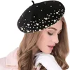 Berets 2021 Ankomster Winter Warm Pearl Rhinestone Beret Hat Classic Beanie Caps Fransk Casual för Kvinnor Tjejlock