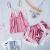 Kadın Pijama Seksi Saten Pijama Set Beyaz Dantel V Yaka Pijama Kolsuz Sevimli Cami Top ve Şort Rayon Yaz Q0706