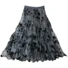 Noir Flocage Fleur Taille Haute Jupe Coréenne Vintage Printemps Noir Maille Tulle Saia Mode Femmes Midi Longue Jupe Plissée 210619