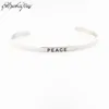 Roestvrij staal gegraveerd één ding tegelijk armbanden inspirerende positieve quote manchet mantra armbanden voor dames bangle