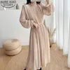 Robes d'abricot, plus la taille M-4XL printemps élégant robe en mousseline de soie plissée femmes col montant taille haute robes en vrac 12536 210506