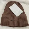 Kış Kasketleri Unisex Cham Örme Şapka Trendy Mektup Tasarımcısı Kafatası Kapaklar Boonet Katı Renk Tığ Şapka Tıknaz Örgü Kap Açık Beanie Giymek Rahat