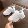 Çocuklar Erkek Kız Bebek Yüksek Qaulity Rahat Ayakkabılar Çocuk Sneakers Siyah Beyaz Pembe 3 Renk Lüks Moda Koşu Ayakkabı