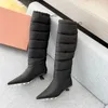 الأحذية 2022 خريف الشتاء للنساء أشار اصبع القدم منتصف الكعوب الركبة عالية مصمم أحذية الرباط الطويل