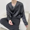 Homens camisetas 2021 tendência de moda v-pescoço almofada de ombro de mangas compridas t-shirt masculino coreano cetim retro camisa casual tshirt tee tops