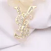 3 couleurs célèbre marque Designer Double lettre or luxe fleur broches broches femmes creux strass broche costume broche mode pull bijoux accessoires