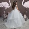 Weiße Blumenmädchenkleider für Hochzeiten, Ballkleid und Schleppe, Applikationen, Tüll, kleine Kleider, Erstkommunion