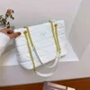 Fabrik Online-Verkauf Neue Tasche Frauen Mode Textur Lingge Tragbare Eine Schulterkette Große Kapazität Gestickte Faden Tasche