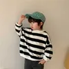 Spring Fashion Unsiex cotton striped o-neck sweatshirts boys and girls Korean style loose pullover Tops 210615