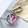 2021 Designant List V Brelok Akcesoria Moda Key Chain Breloki Klamra Dla Mężczyzn Kobiety Wiszące Dekoracja Z Detal Box YSK03