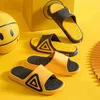 Slippers New Luxury Designer Men Women Shoes Outdoor Couple's Slipper Sandals Antiskid Indoor Men's Home Bathroom 220302