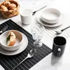 siyah beyaz yemek masaları