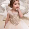 2021 Pretty Princess Appliques Bow Flower Girl Dresses Tulle Backless Girls Pageant Gown Communion för Bröllop Formell Party F03