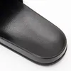 Chinelos de verão homens confortáveis ​​casa simples lançadores brancos pretos sapatos antiderrapantes slides flip flops interiores plataforma