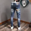 Mäns jeans koreanska stil mode män högkvalitativa elastiska smala passform rippade denim penna pants patches broderi hip hop långbyxor