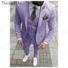 新しい古典的なメンズスーツNoivo Ternoスリムフィットマスコリノイブニングスーツ男性Shawl Lapel新郎Tuxedos黄色い紫色の結婚式X0909