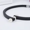 YDYDBZ Design Perle Anhänger Halskette Frauen Luxuriöse Schwarze Gummi Seil Kurze Halsketten Klassische Minimalistische Schmuck Halsband