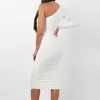 Femmes élégantes mode Sexy blanc Cocktail fête Slim Fit robes une épaule ceinturée ruché conception moulante robe mi-longue 210623