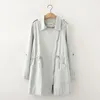 Trench lungo da donna vintage cammello a pieghe larghe Sping Autunno casual da ufficio da donna con colletto rovesciato Capispalla femminile Cappotto chic 210515