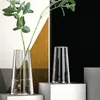花瓶の豪華な花瓶の装飾北欧の透明なガラス居間の創造的な家の装飾のゴールドフラワーアレンジメント
