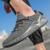 2021 High Quality Mens Women Knit Running Sports Shoes Black Pink Grey Breathable Comfortable Couples Outdoor Trainers Sneakers BIG SIZE 35-46 Y-H1503