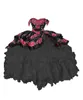 2022 Noir Rouge Blanc Perles Quinceanera Robes De L'épaule Floral Appliques Organza Ruffle Sweet 16 Robe Robe De Bal De Bal