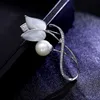 Sinzry Populära Smycken Accessory Natural Shell Tulpan Flower Elegant Suit Broscher Kvinnors Sweater Brosch Pin