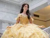 Gold Princess jaune Quinceanera Robes bouffées à lacets à lacets sur le corset épaule Sweet 16 Robe 2021 Vestidos de 15 AOS