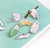 Nieuwe Animal Cartoon Emaille Grappige Luie Katten met Banaan Ontwerp Broche Pins Button Revers Corsage Badge voor Vrouwen Mannen Kind Mode-sieraden Gift