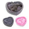 Coração Forma Soft Cat Acolhy Cat Pet Bed para Grande Pequeno Cachorro Cão Bonito Café Quente Ninho Ninho Cesta Katten Casa Acessórios 211111