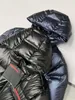 Men's Down Parkas Veste pour hommes de créateurs populaires vers le bas de haute qualité Cardigan décontracté Street Fashion Sweat à capuche Gardez au chaud en hiver Style européen et américain Fermer FQ33