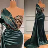 Elegante Dubai Aso Ebi árabe verde oscuro sirena vestidos de noche del desfile de un hombro de manga larga con cuentas de cristal fiesta formal vestido de fiesta Vestidos personalizados