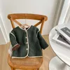 Jackor Baby Girl Vinterjacka Koreanska Kids Plus Velvet Plaid Toddler Coat Långärmad Casual Fashion Cardigan Barnkläder