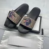 Trendige Hausschuhe, Designer-Chic, Luxus-Slides, klassische Herren- und Damen-Sandalen, Verschluss, Metall, Leder, flache Strand-Booties, Loafer, Größe 36–46